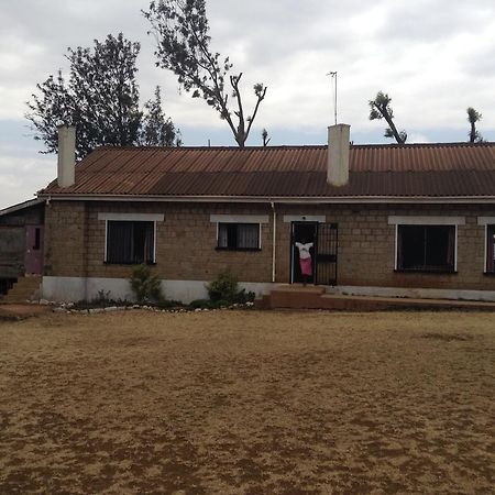 Teule Guest House Oloitokitok Dış mekan fotoğraf